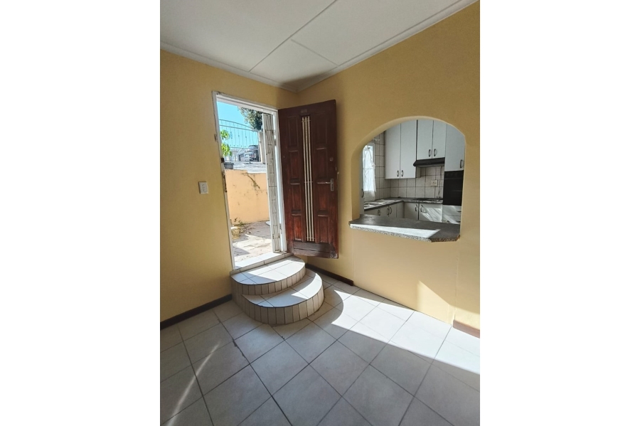 To Let 2 Bedroom Property for Rent in Amalinda Eastern Cape